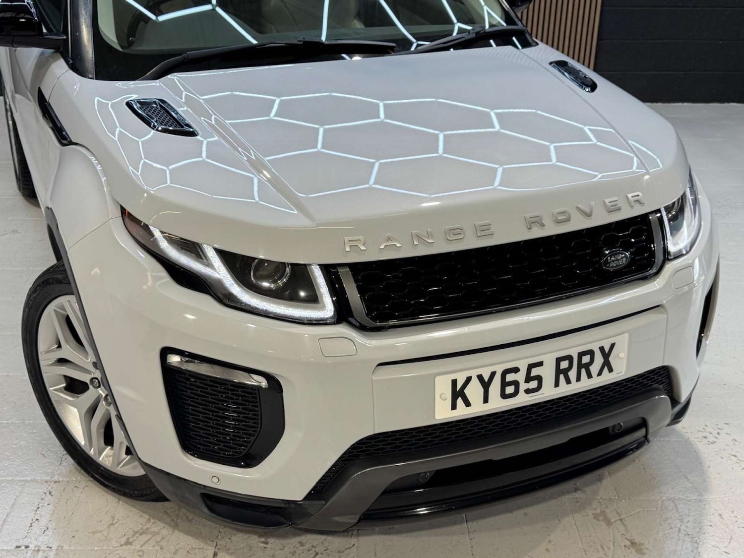 Used Land Rover Range Rover Evoque 2015 for sale - 76663157: Photo 10