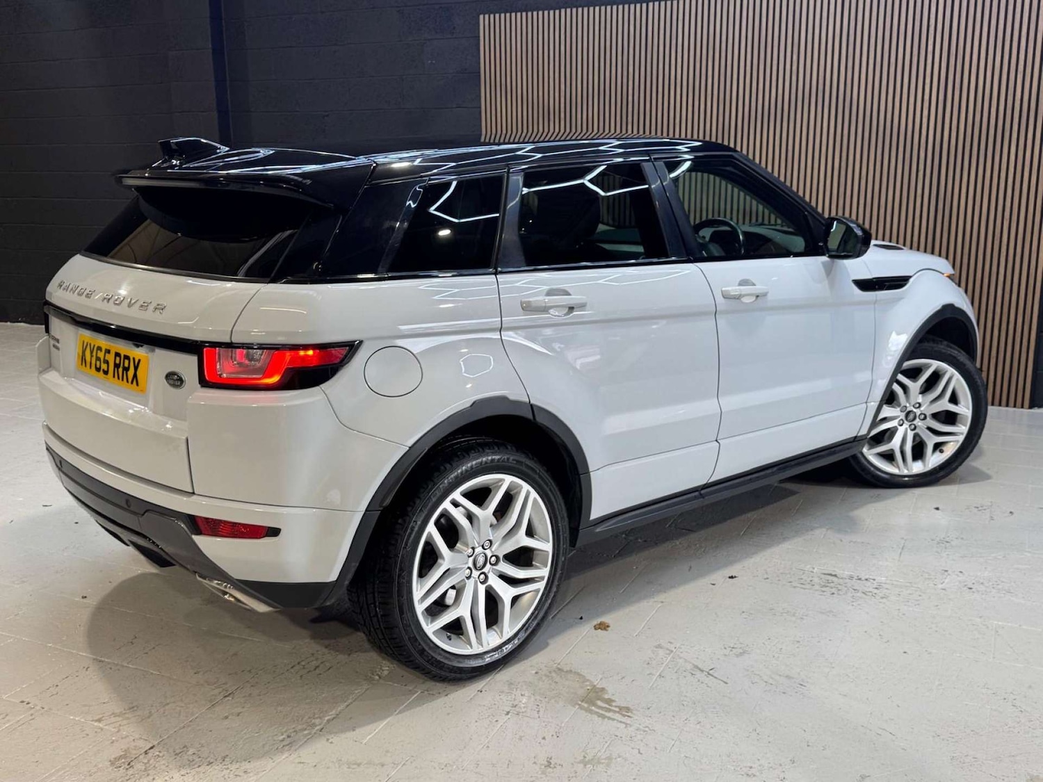 Used Land Rover Range Rover Evoque 2015 for sale - 76663157: Photo 18