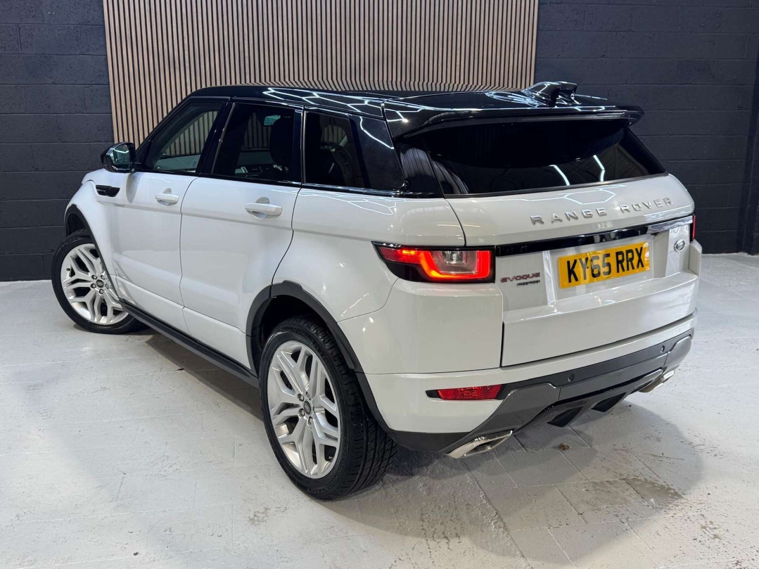 Used Land Rover Range Rover Evoque 2015 for sale - 76663157: Photo 24