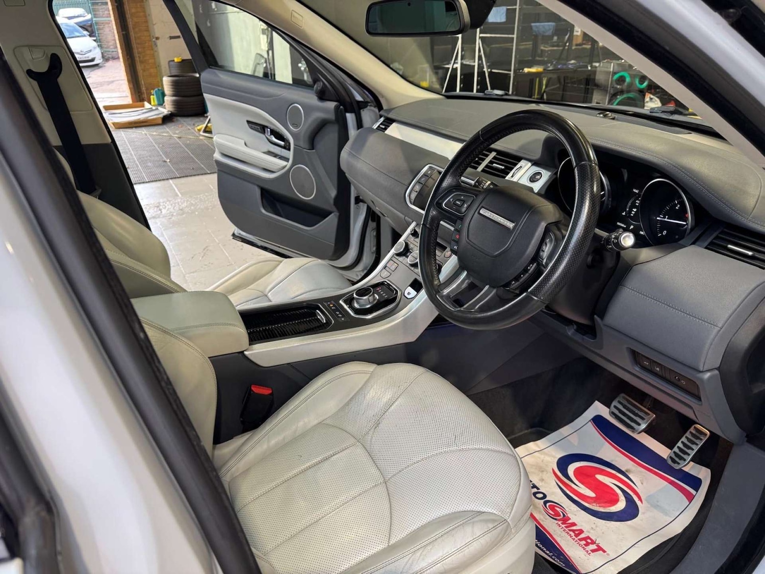 Used Land Rover Range Rover Evoque 2015 for sale - 76663157: Photo 3