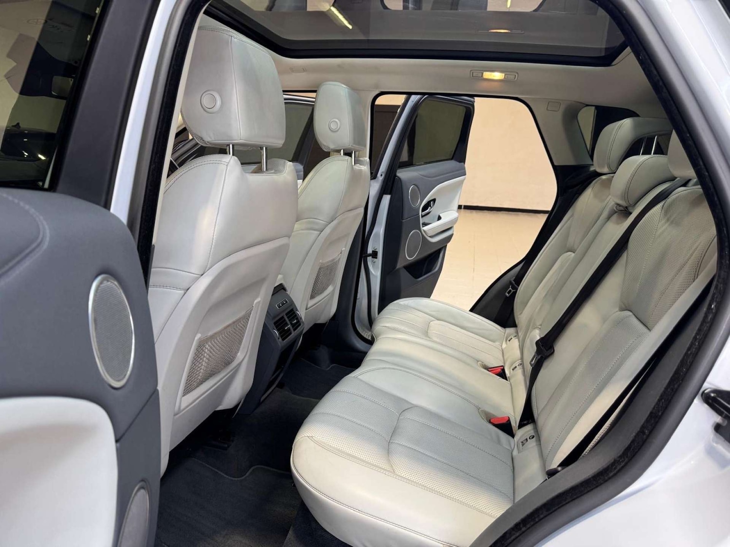 Used Land Rover Range Rover Evoque 2015 for sale - 76663157: Photo 59