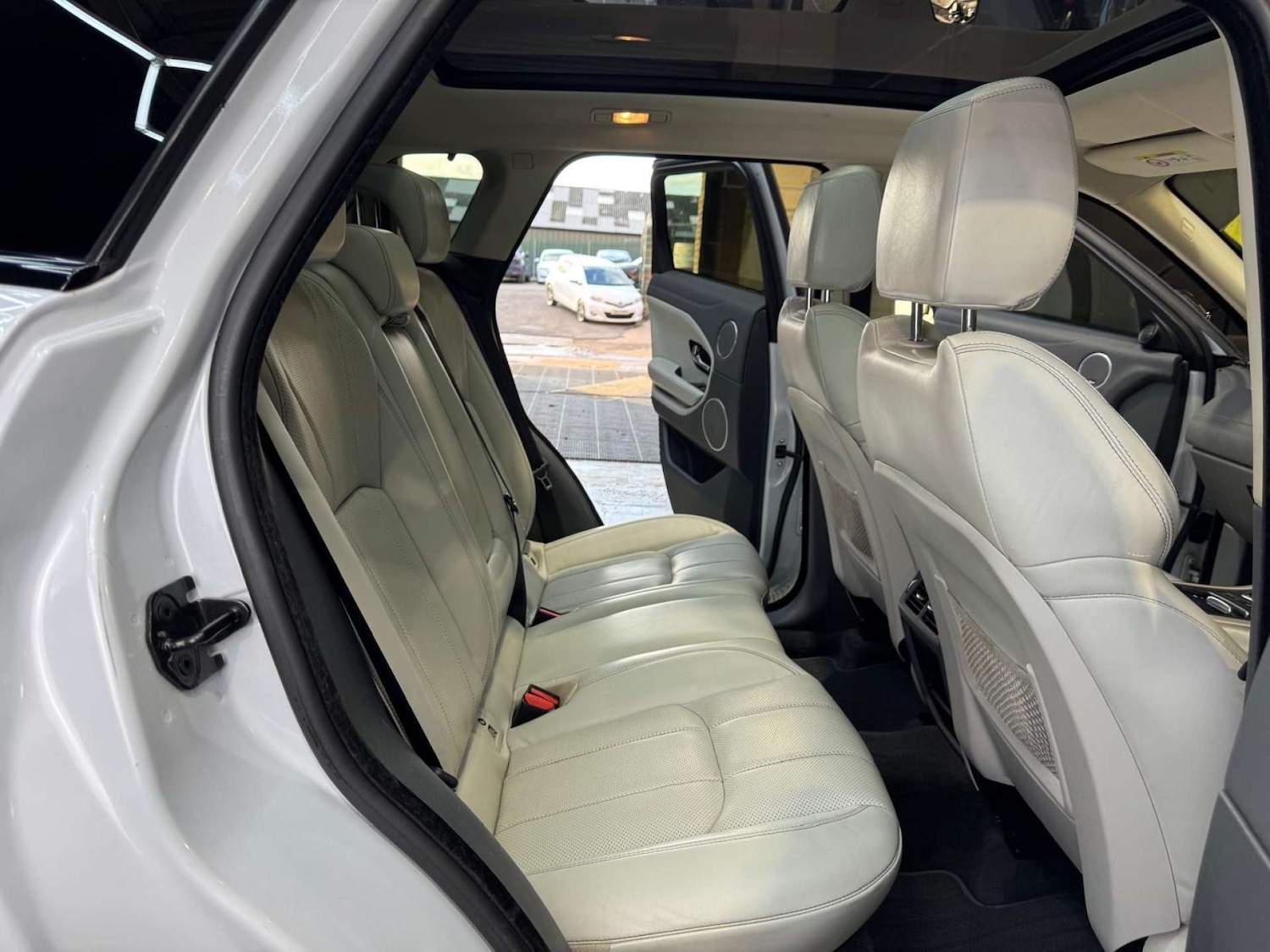 Used Land Rover Range Rover Evoque 2015 for sale - 76663157: Photo 6