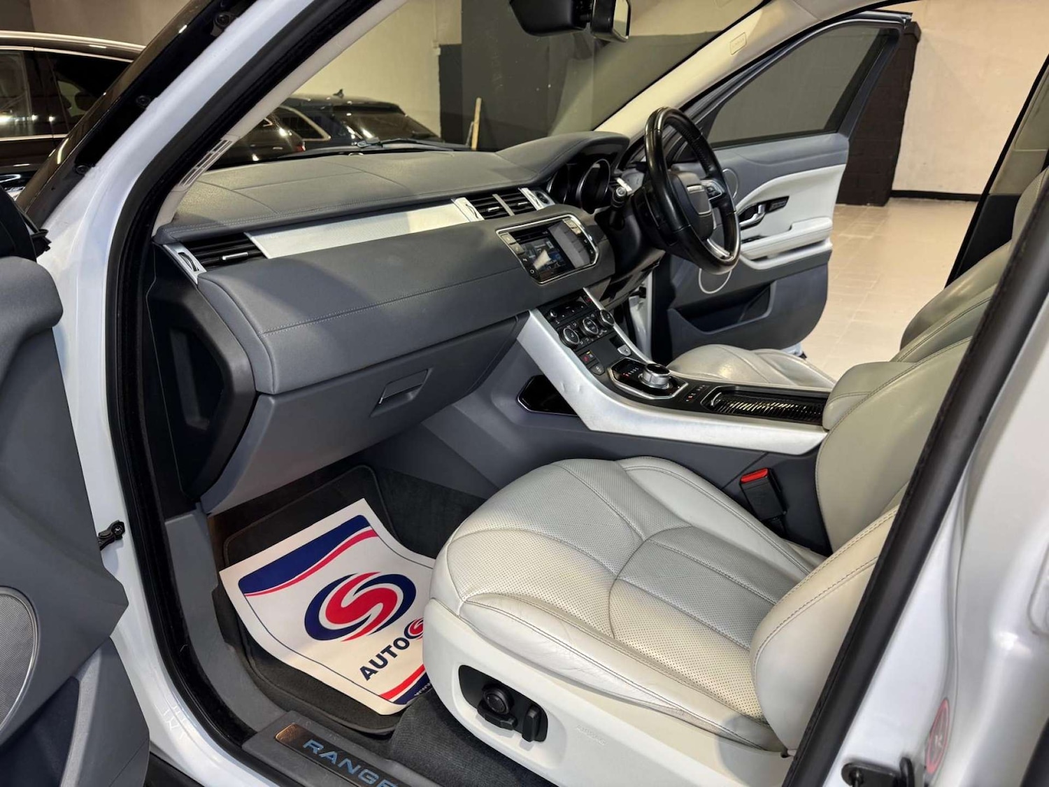 Used Land Rover Range Rover Evoque 2015 for sale - 76663157: Photo 61