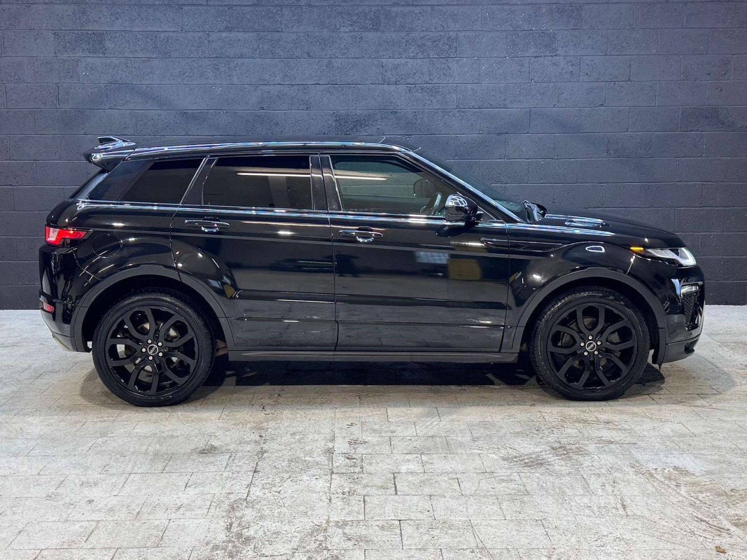 Used Land Rover Range Rover Evoque 2019 for sale - 76437908: Photo 10