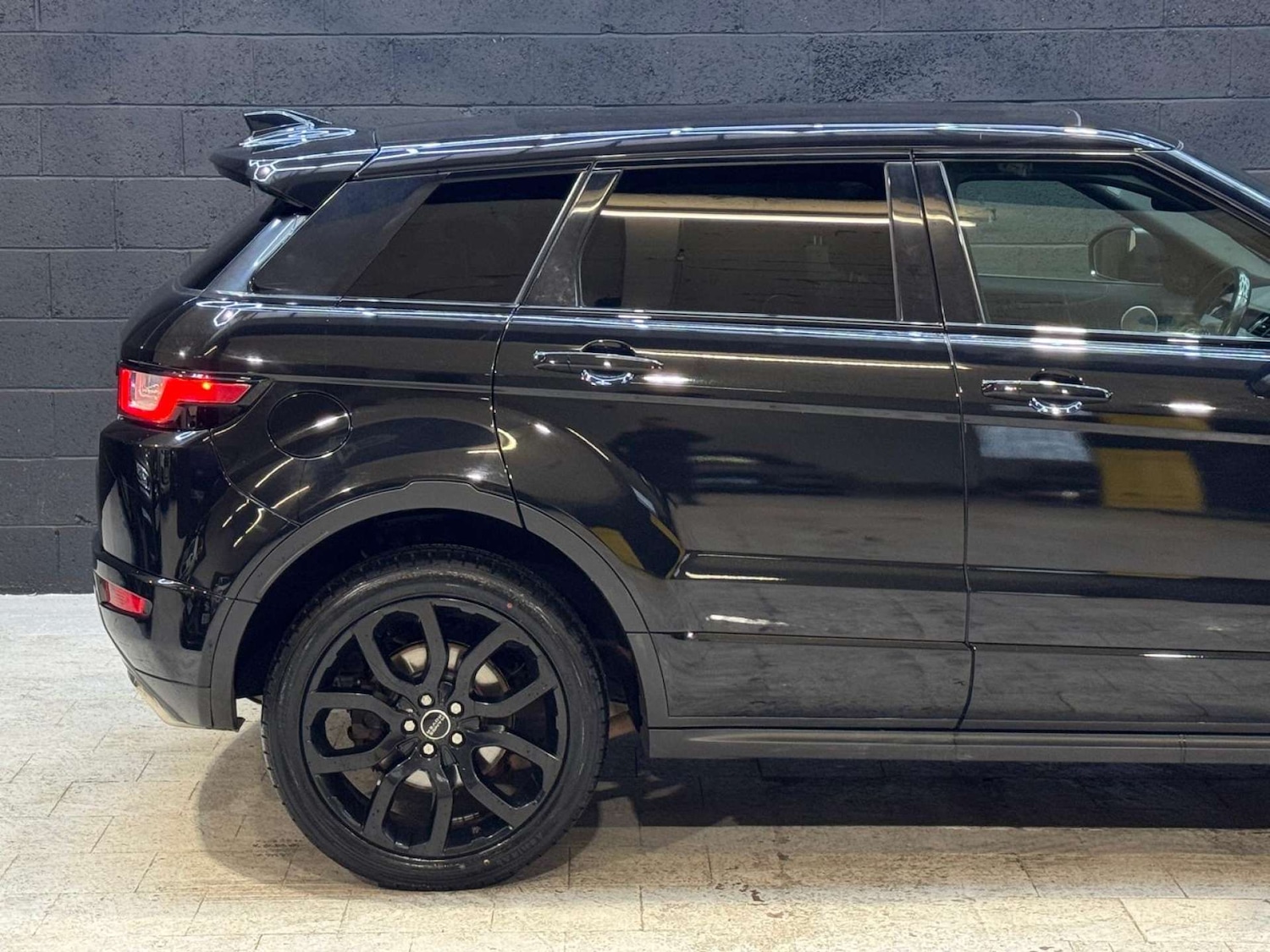 Used Land Rover Range Rover Evoque 2019 for sale - 76437908: Photo 15