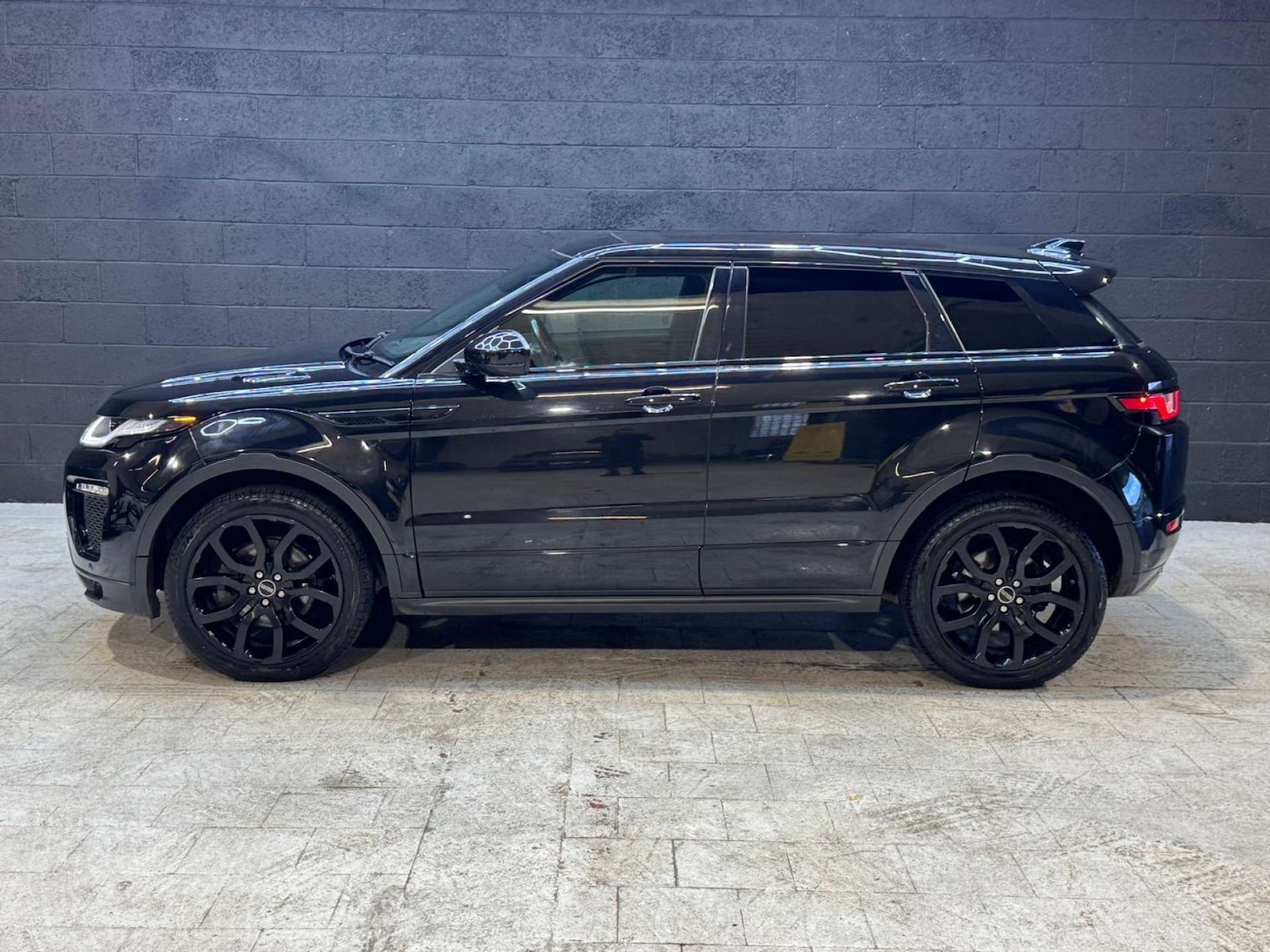 Used Land Rover Range Rover Evoque 2019 for sale - 76437908: Photo 24