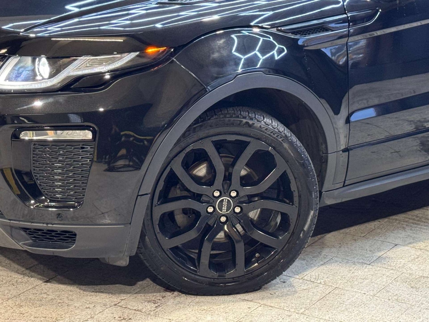 Used Land Rover Range Rover Evoque 2019 for sale - 76437908: Photo 32