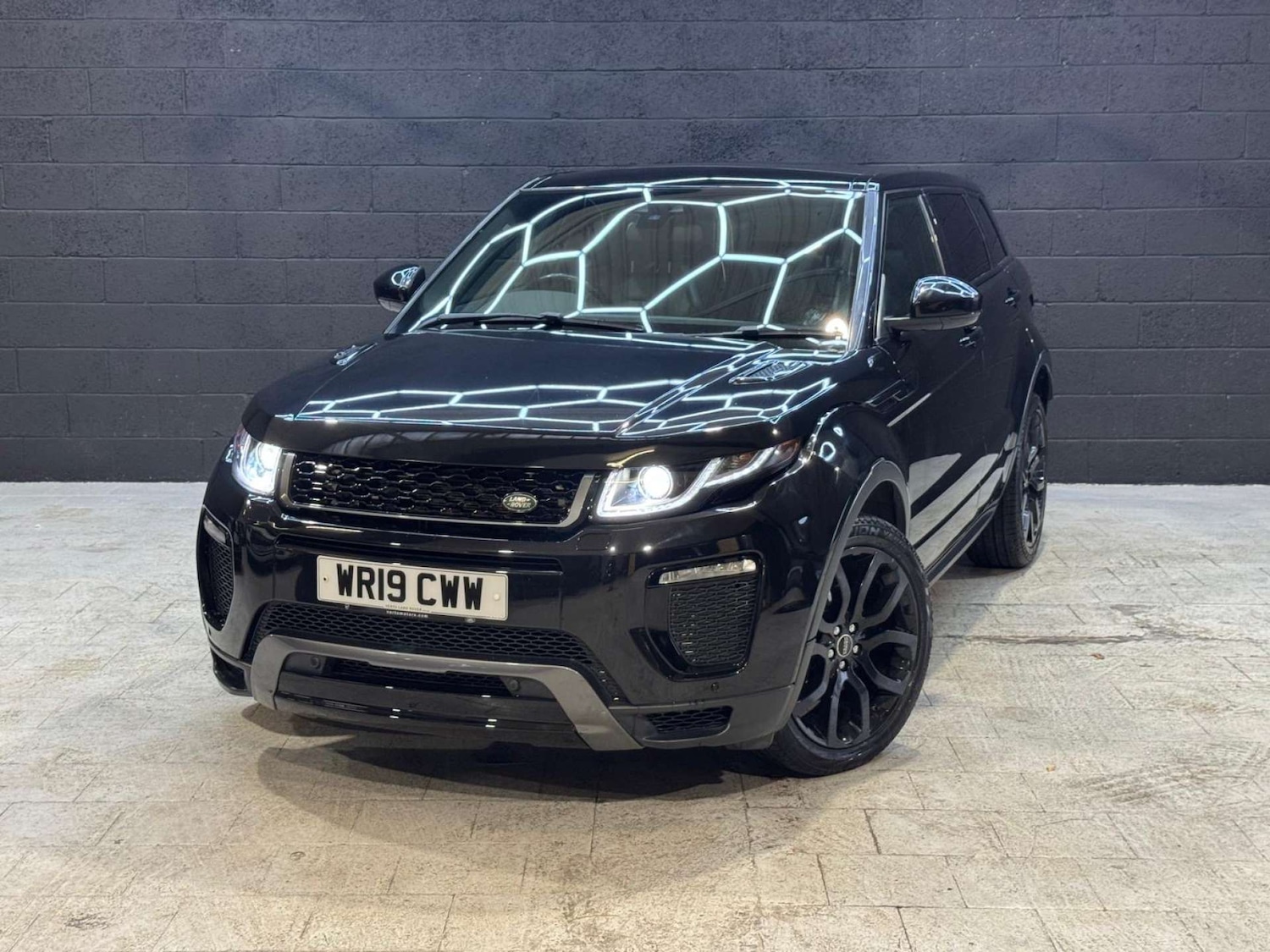 Used Land Rover Range Rover Evoque 2019 for sale - 76437908: Photo 4