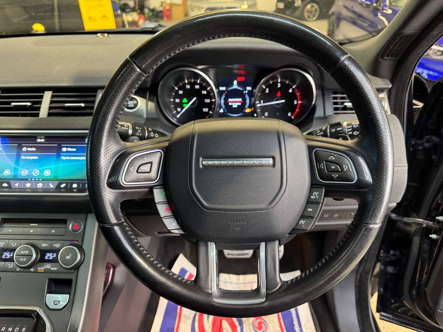 Used Land Rover Range Rover Evoque 2019 for sale - 76437908: Photo 41