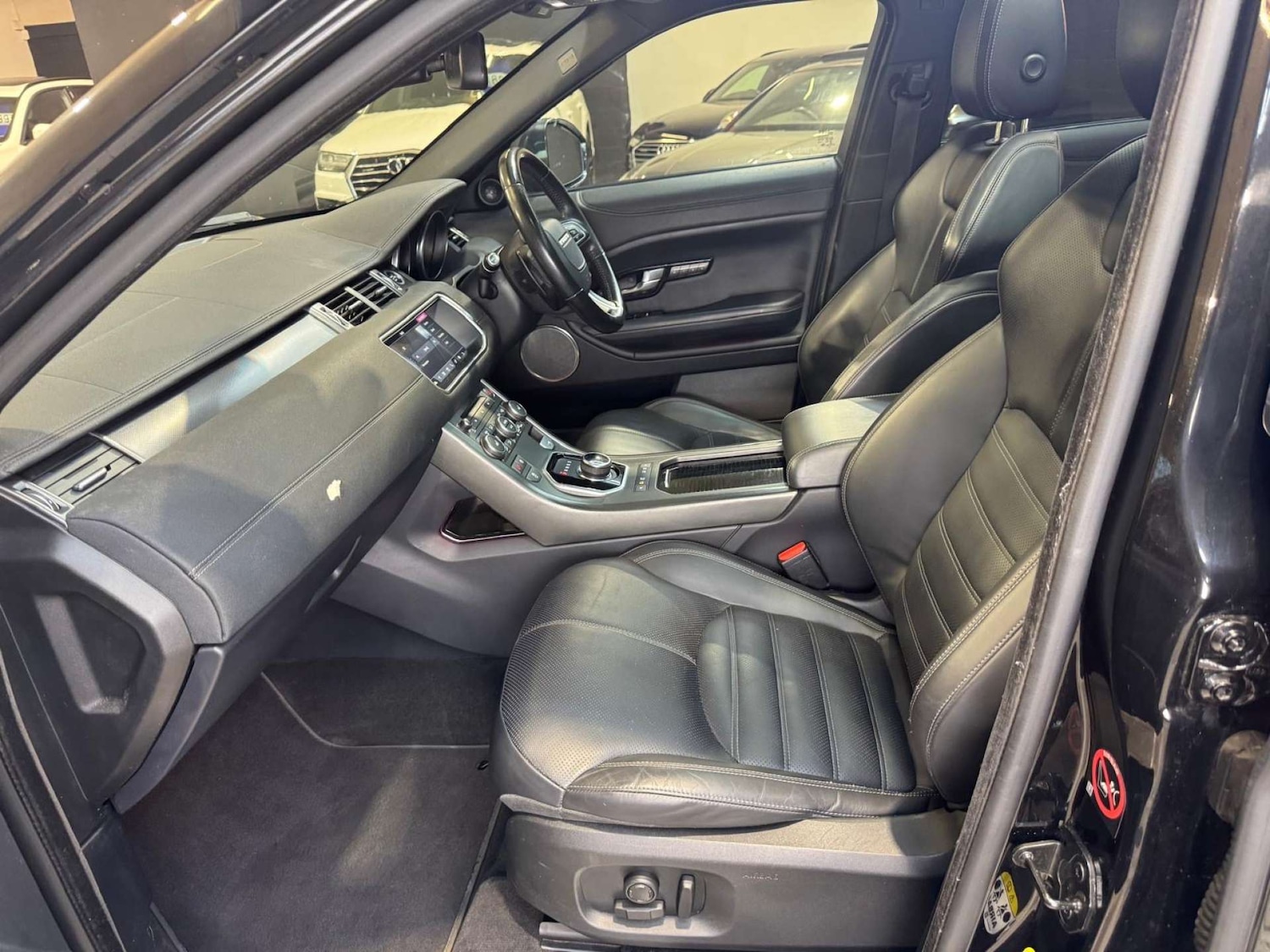 Used Land Rover Range Rover Evoque 2019 for sale - 76437908: Photo 64