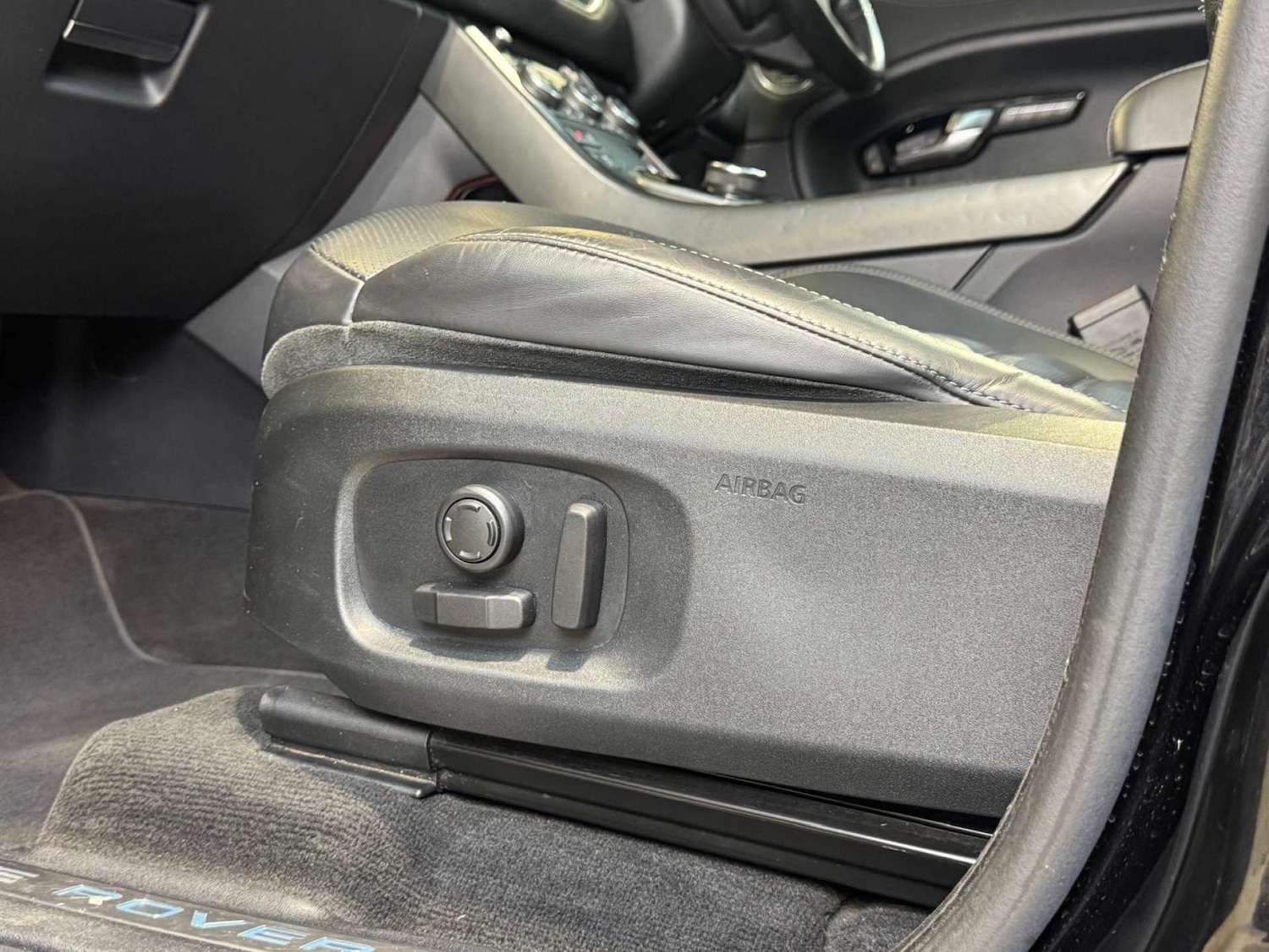 Used Land Rover Range Rover Evoque 2019 for sale - 76437908: Photo 65