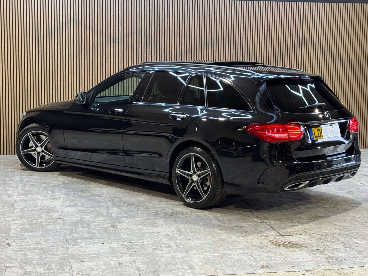 Used Mercedes-Benz C Class 2016 for sale - 77845656: Photo 28