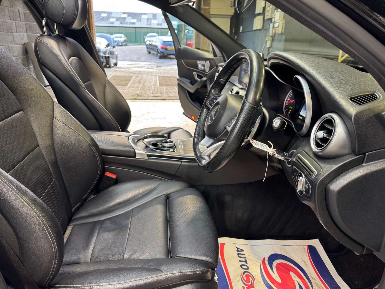 Used Mercedes-Benz C Class 2016 for sale - 77845656: Photo 3