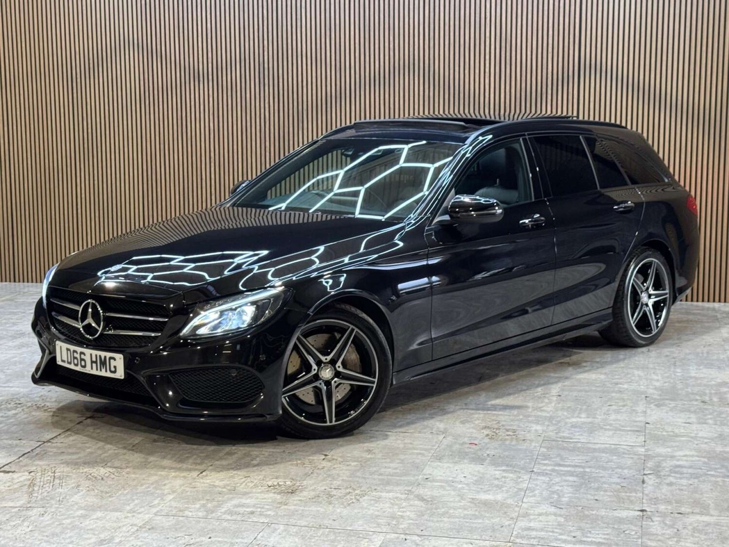 Used Mercedes-Benz C Class 2016 for sale - 77845656: Photo 36