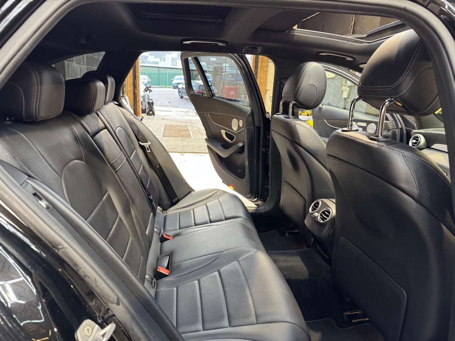 Used Mercedes-Benz C Class 2016 for sale - 77845656: Photo 60