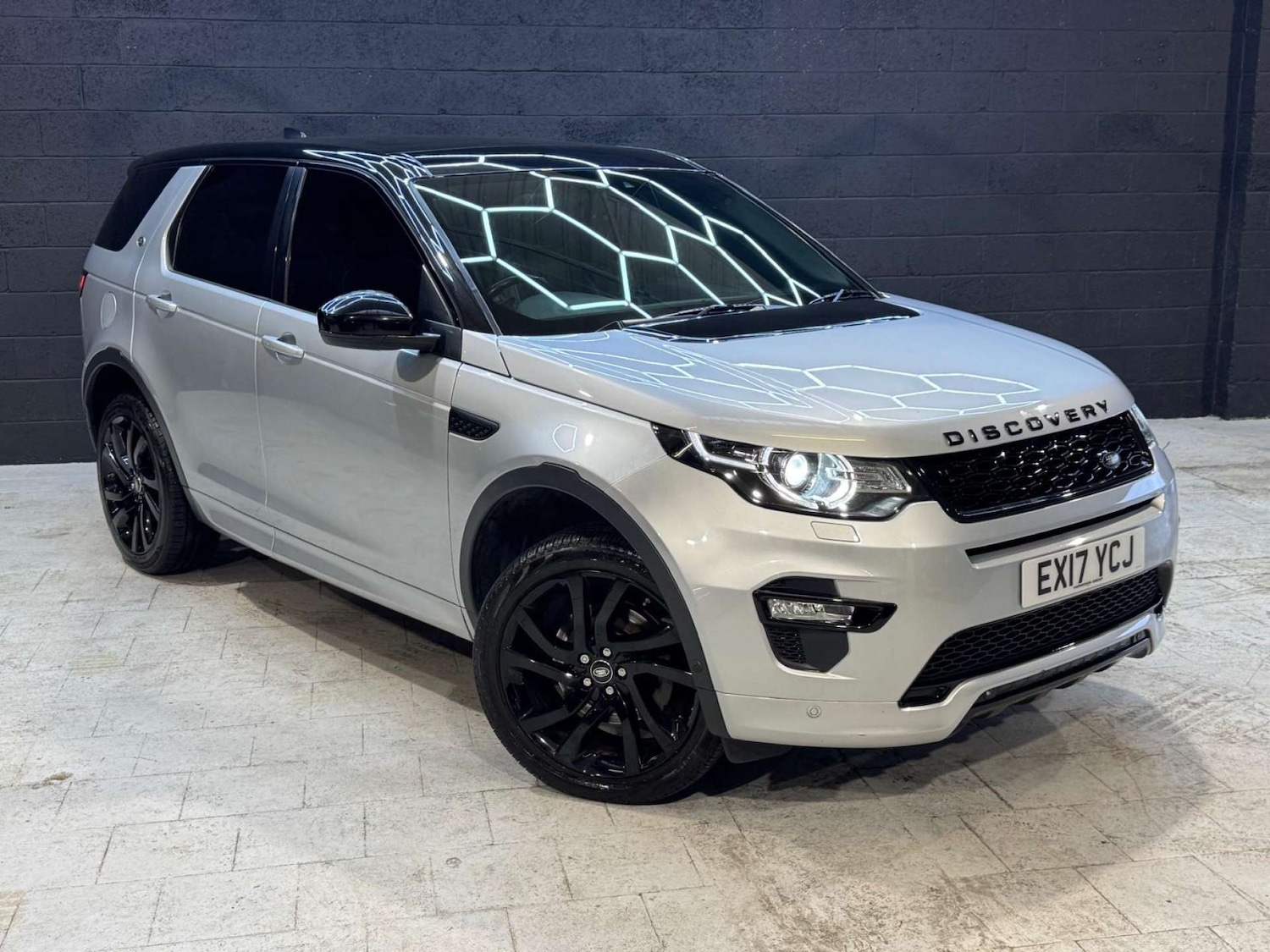 Used Land Rover Discovery Sport 2017 for sale - 77035686: Photo 11