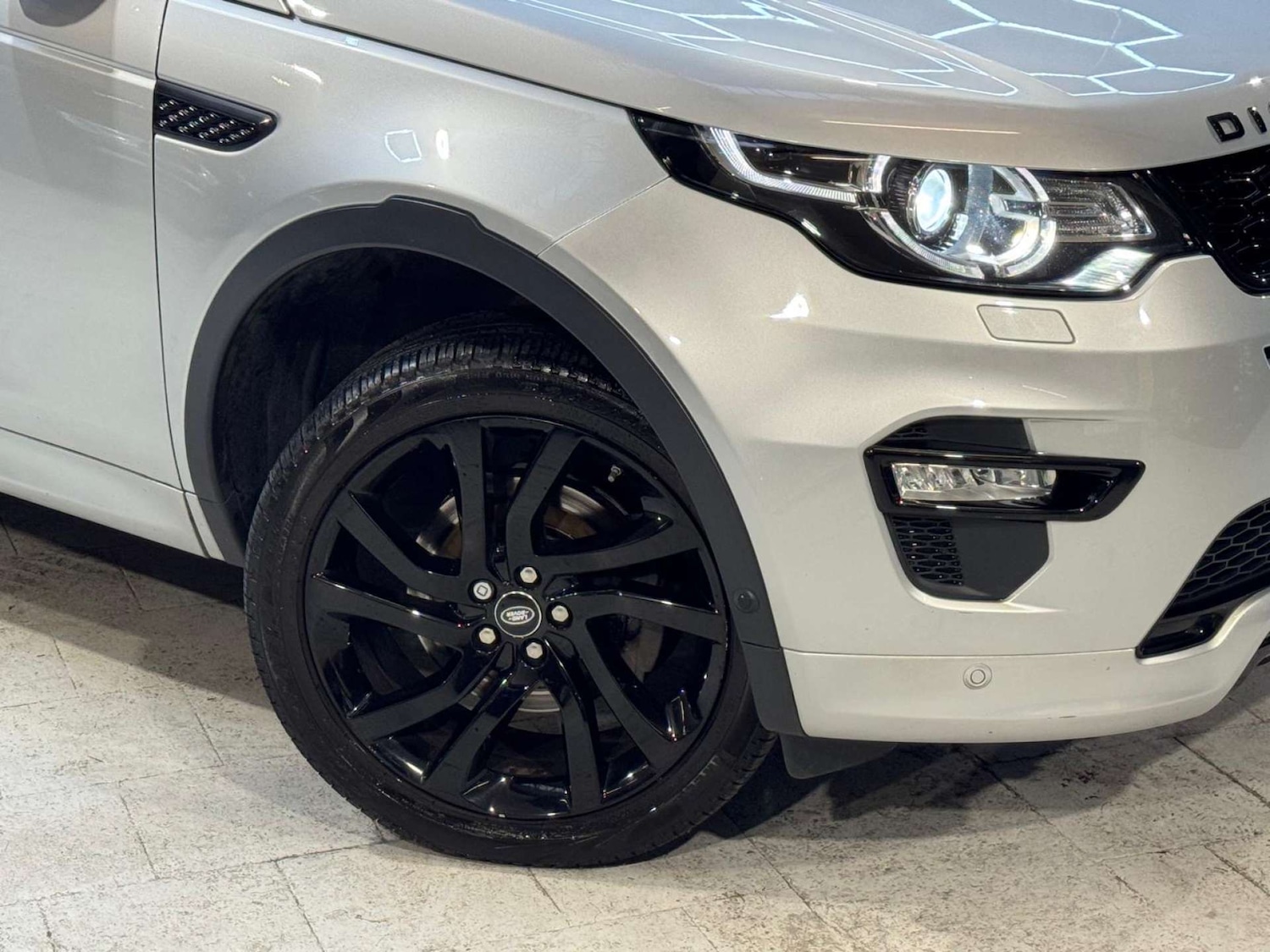 Used Land Rover Discovery Sport 2017 for sale - 77035686: Photo 15