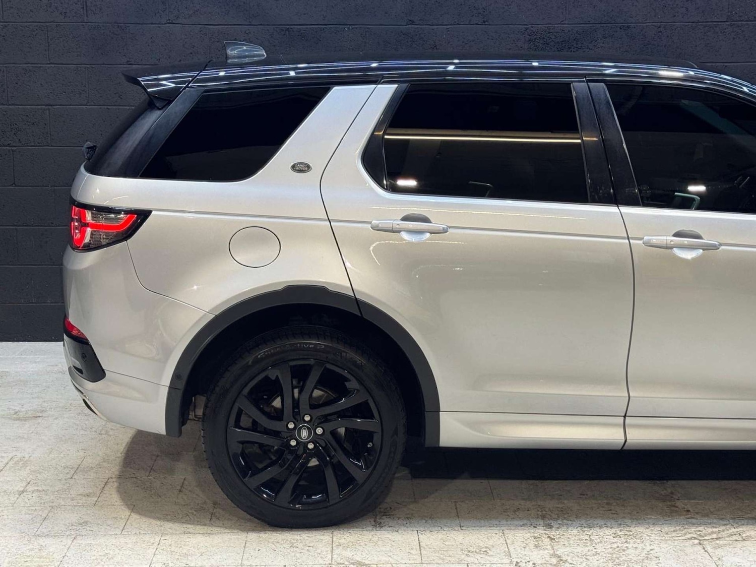 Used Land Rover Discovery Sport 2017 for sale - 77035686: Photo 18