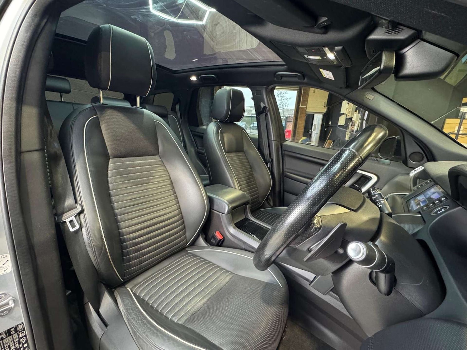 Used Land Rover Discovery Sport 2017 for sale - 77035686: Photo 43