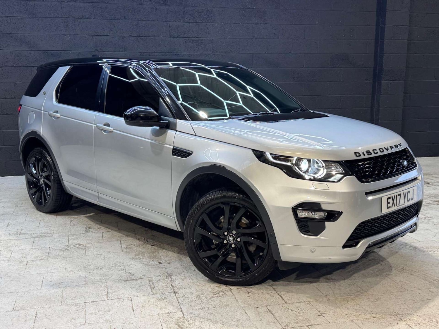 Used Land Rover Discovery Sport 2017 for sale - 77035686: Photo 8