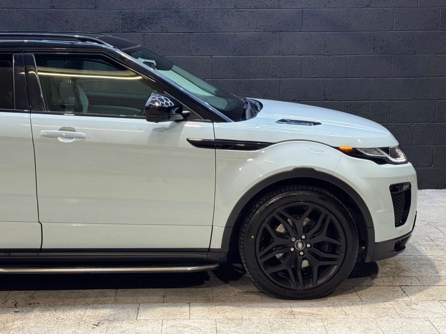 Used Land Rover Range Rover Evoque 2016 for sale - 76505132: Photo 11