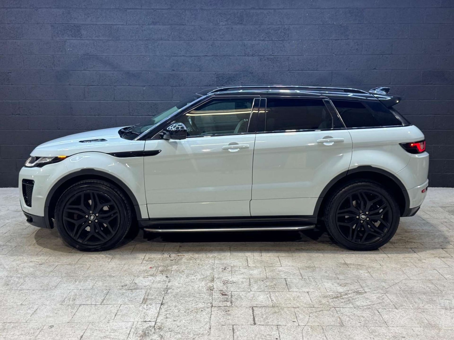 Used Land Rover Range Rover Evoque 2016 for sale - 76505132: Photo 25