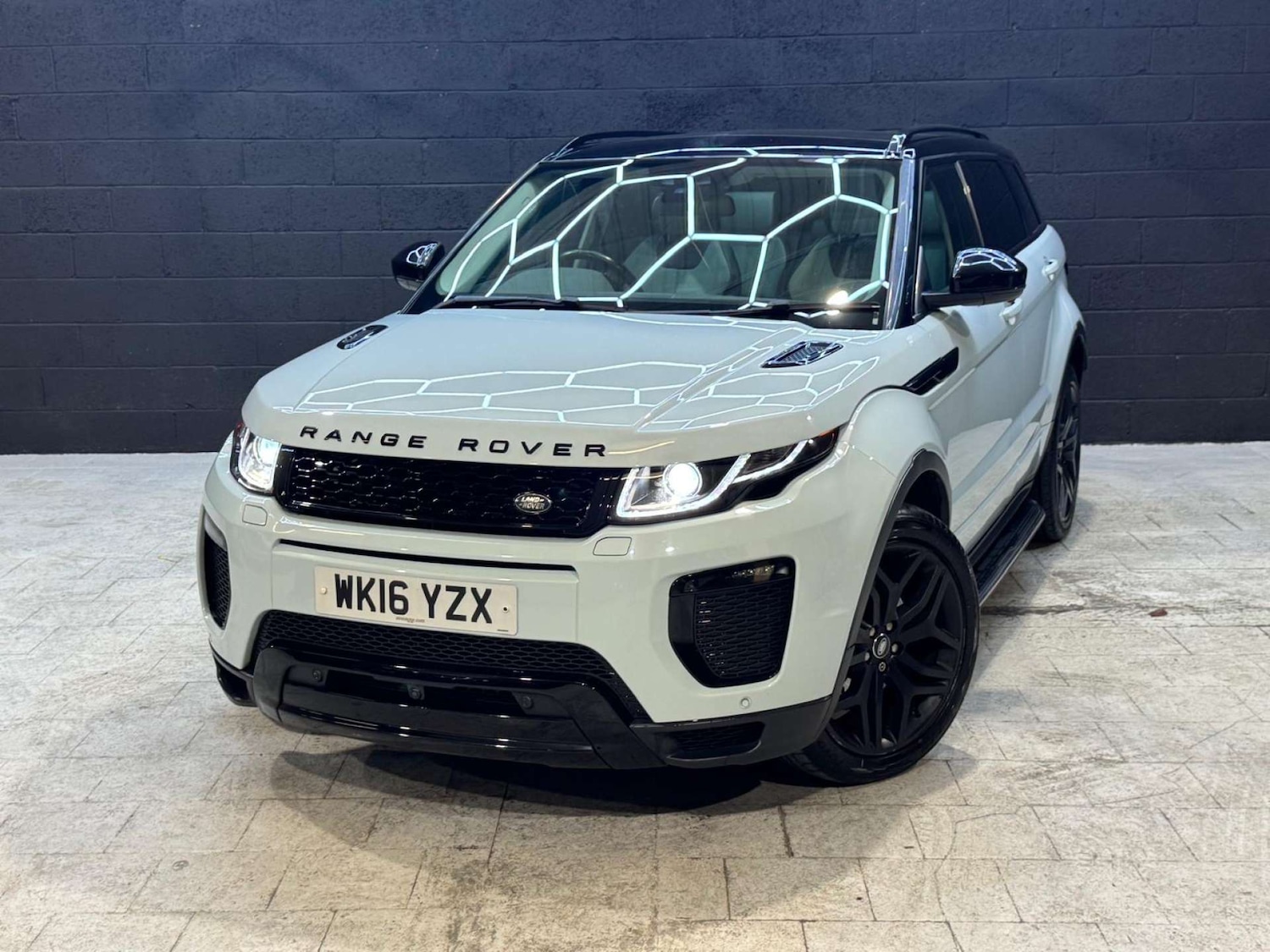 Used Land Rover Range Rover Evoque 2016 for sale - 76505132: Photo 30