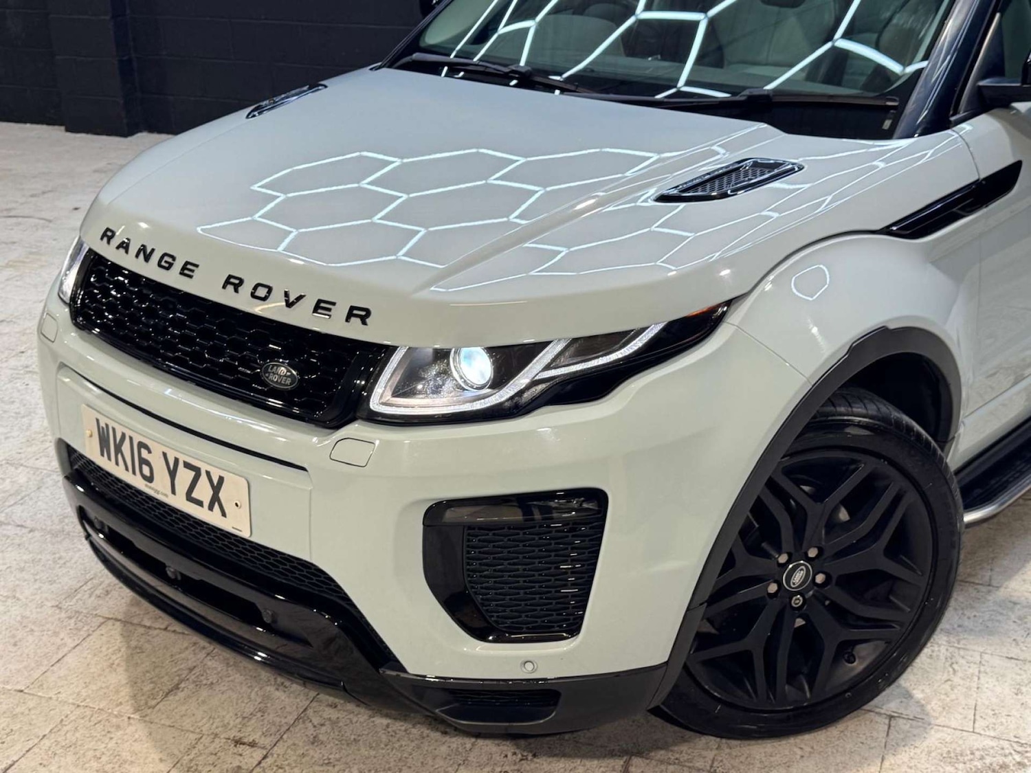 Used Land Rover Range Rover Evoque 2016 for sale - 76505132: Photo 32