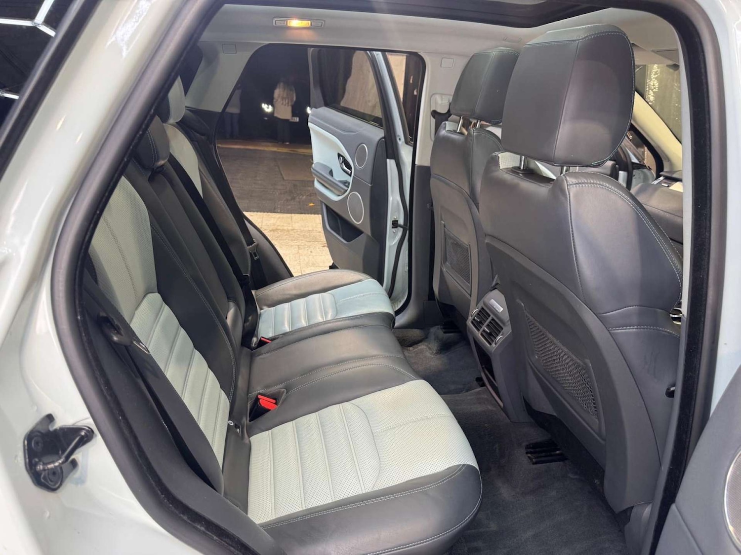 Used Land Rover Range Rover Evoque 2016 for sale - 76505132: Photo 6