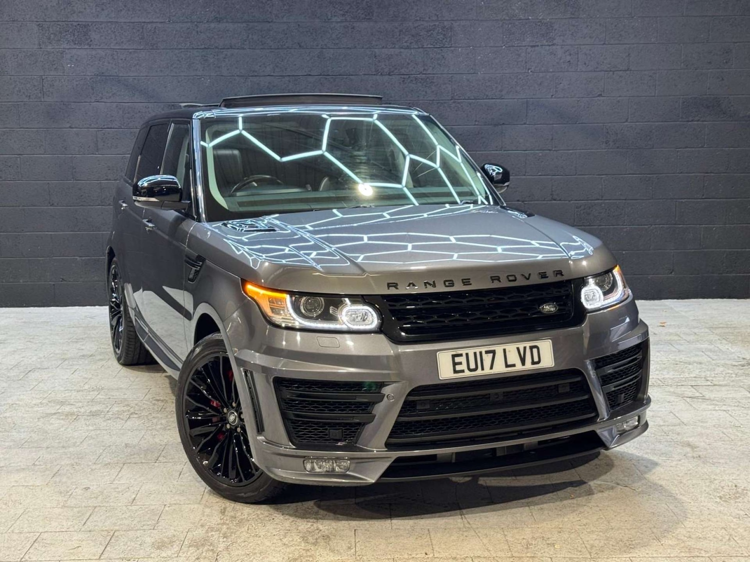 Used Land Rover Range Rover Sport 2017 for sale - 76481430: Photo 13