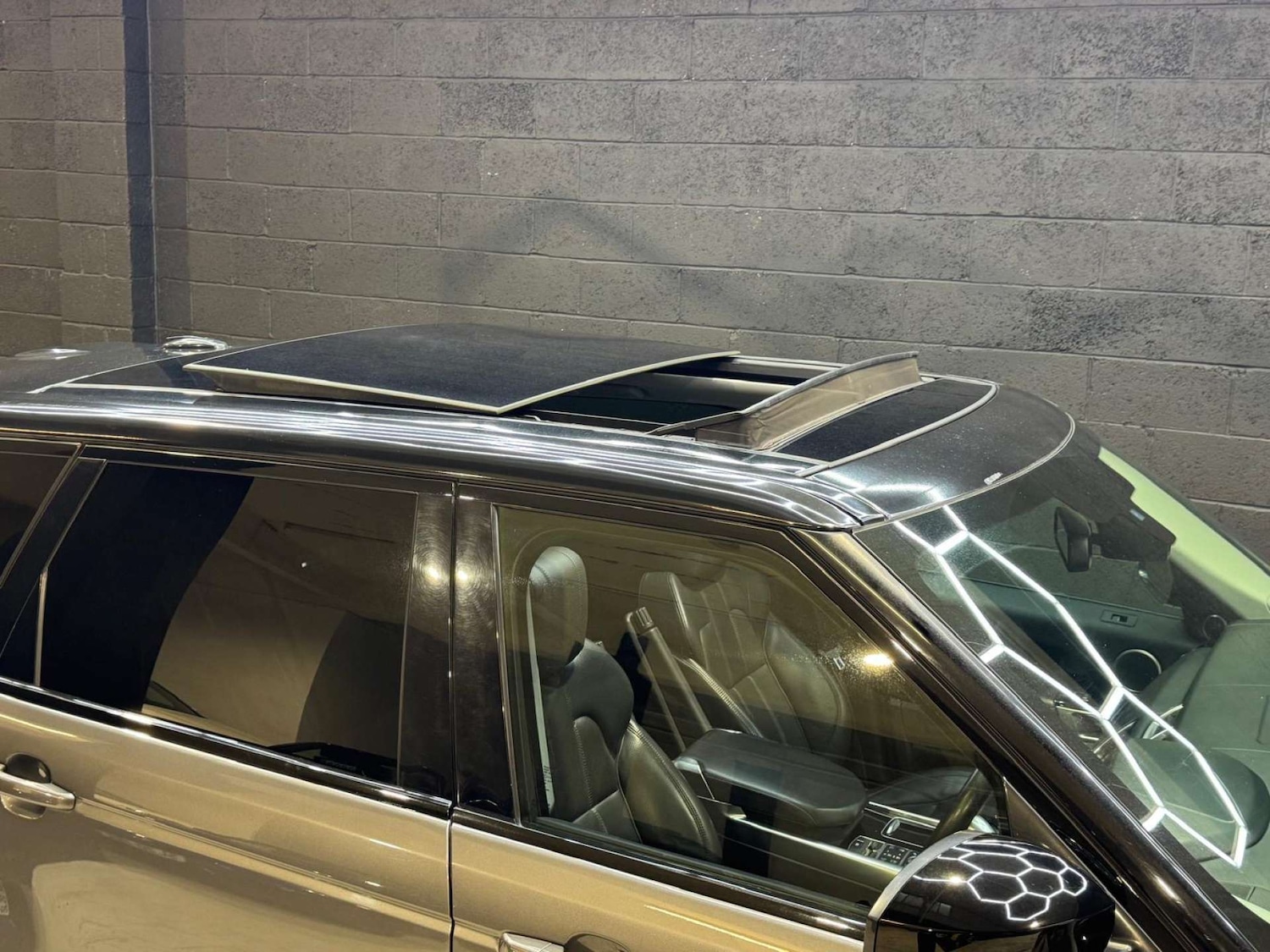 Used Land Rover Range Rover Sport 2017 for sale - 76481430: Photo 15