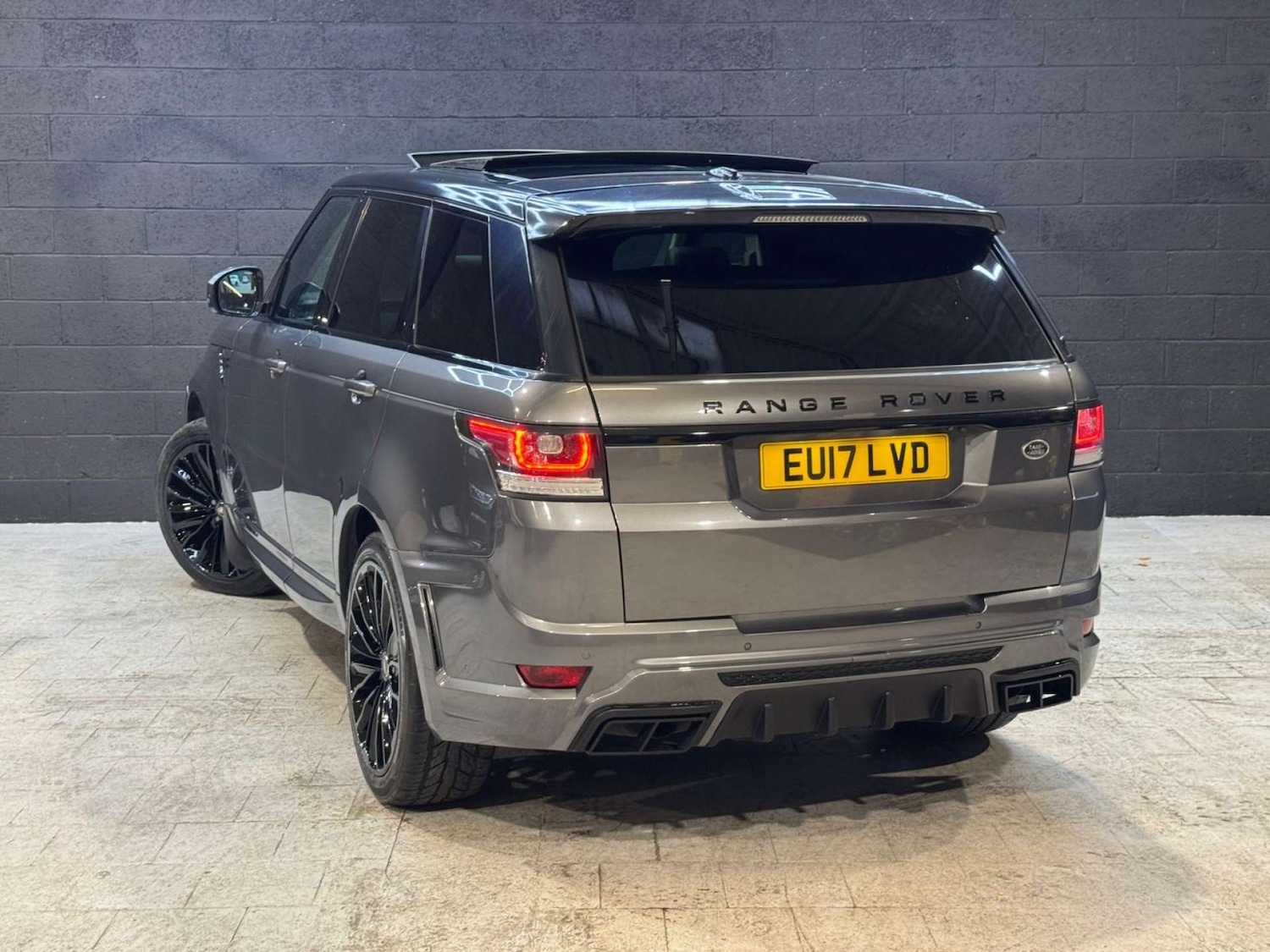 Used Land Rover Range Rover Sport 2017 for sale - 76481430: Photo 18