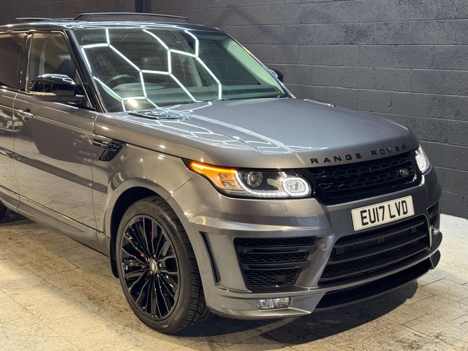 Used Land Rover Range Rover Sport 2017 for sale - 76481430: Photo 24