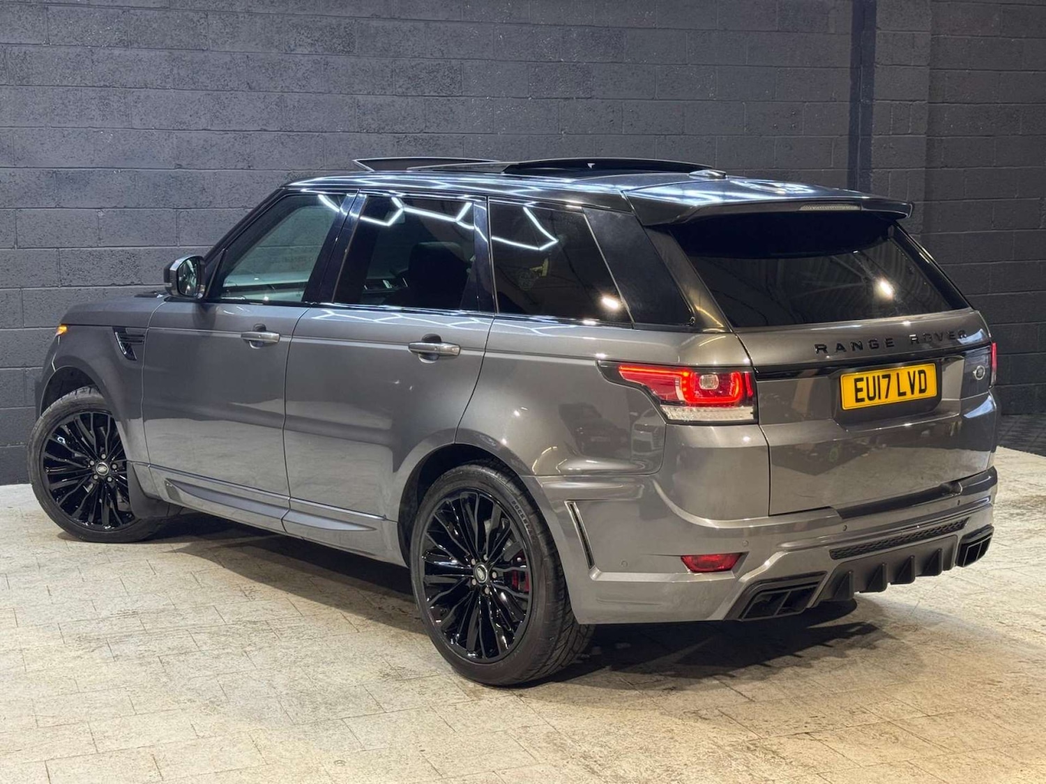 Used Land Rover Range Rover Sport 2017 for sale - 76481430: Photo 28