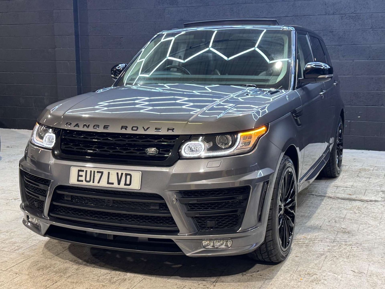 Used Land Rover Range Rover Sport 2017 for sale - 76481430: Photo 33