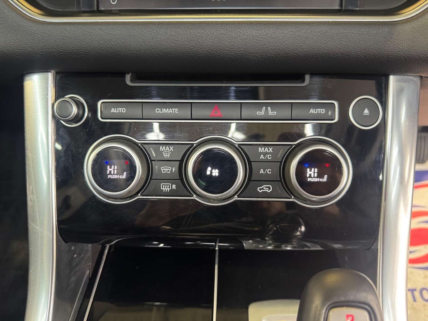 Used Land Rover Range Rover Sport 2017 for sale - 76481430: Photo 40