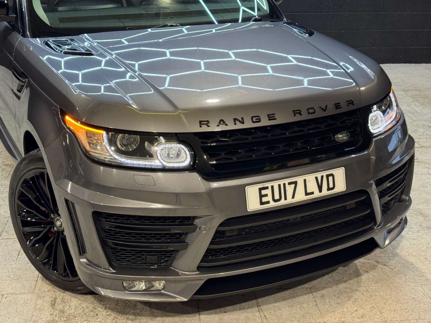 Used Land Rover Range Rover Sport 2017 for sale - 76481430: Photo 8