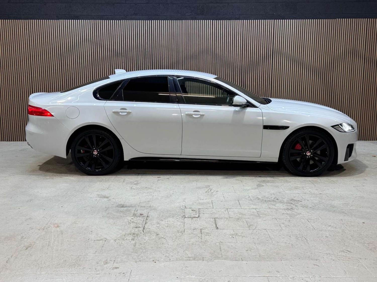 Used Jaguar XF 2016 for sale - 77022592: Photo 16