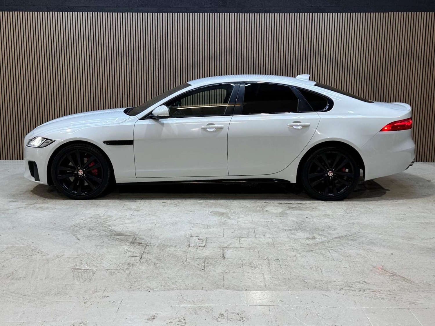 Used Jaguar XF 2016 for sale - 77022592: Photo 24