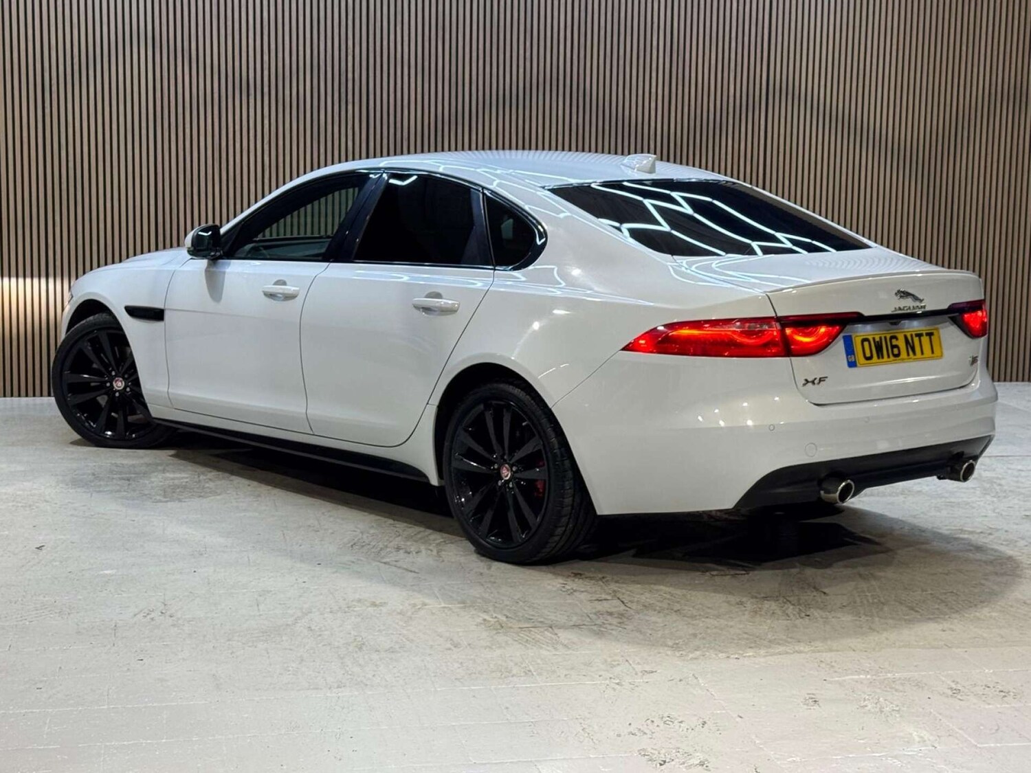 Used Jaguar XF 2016 for sale - 77022592: Photo 26
