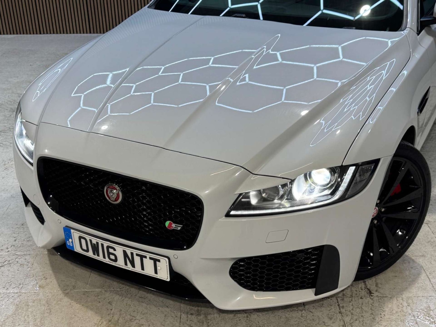 Used Jaguar XF 2016 for sale - 77022592: Photo 32