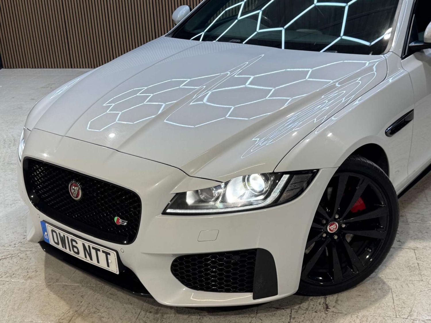 Used Jaguar XF 2016 for sale - 77022592: Photo 37