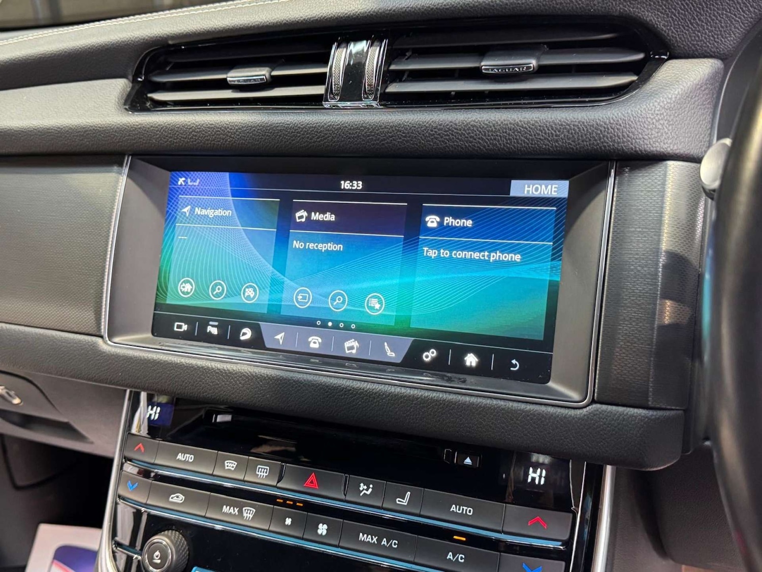 Used Jaguar XF 2016 for sale - 77022592: Photo 43