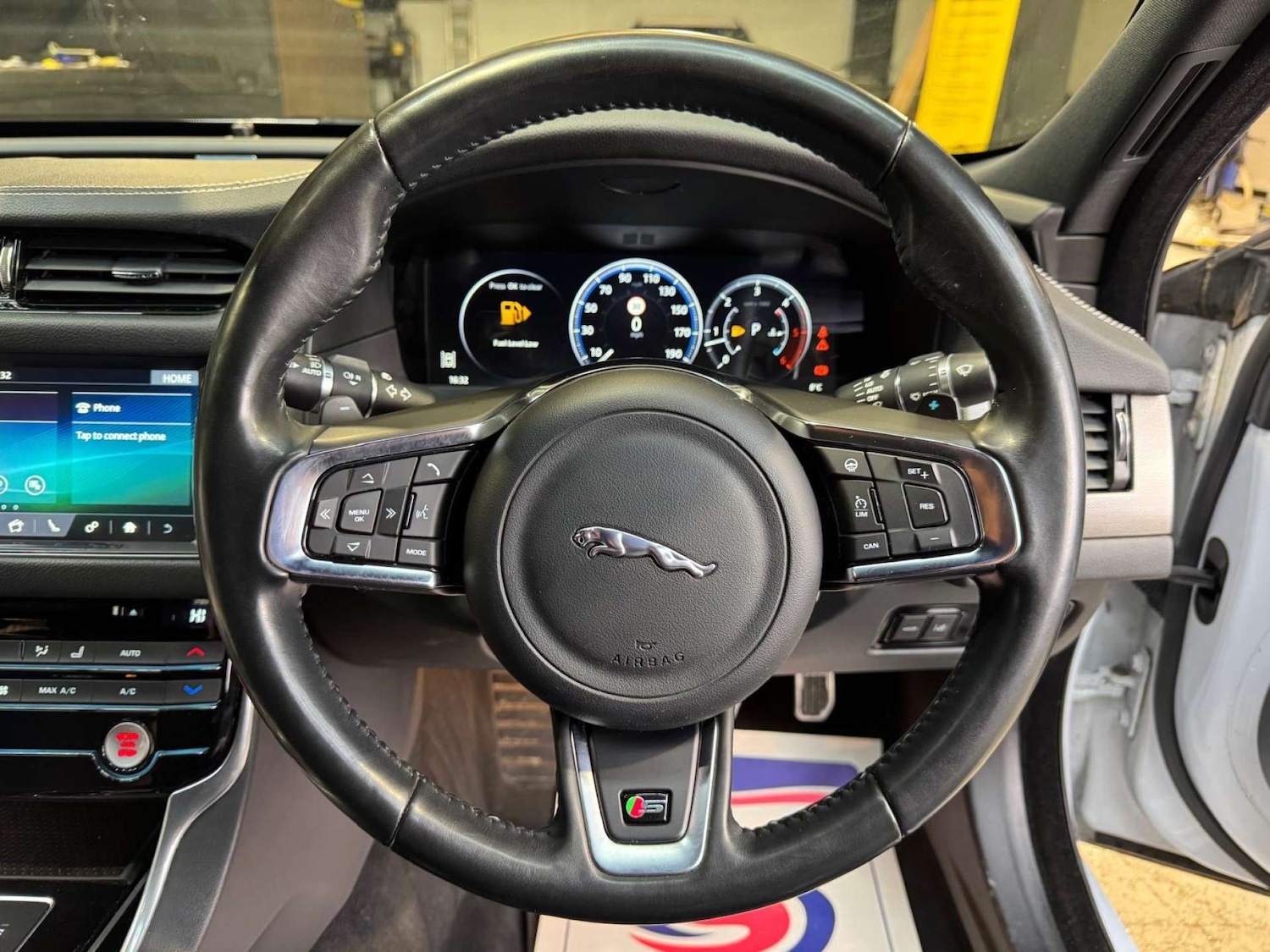 Used Jaguar XF 2016 for sale - 77022592: Photo 45