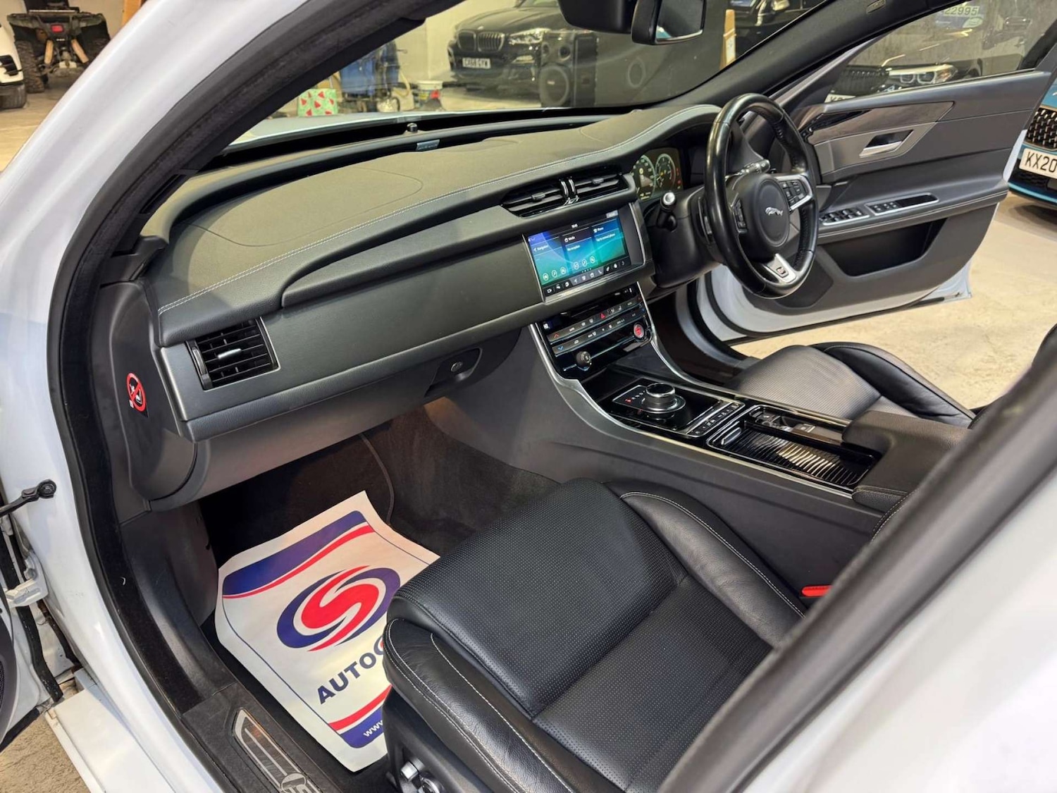 Used Jaguar XF 2016 for sale - 77022592: Photo 70