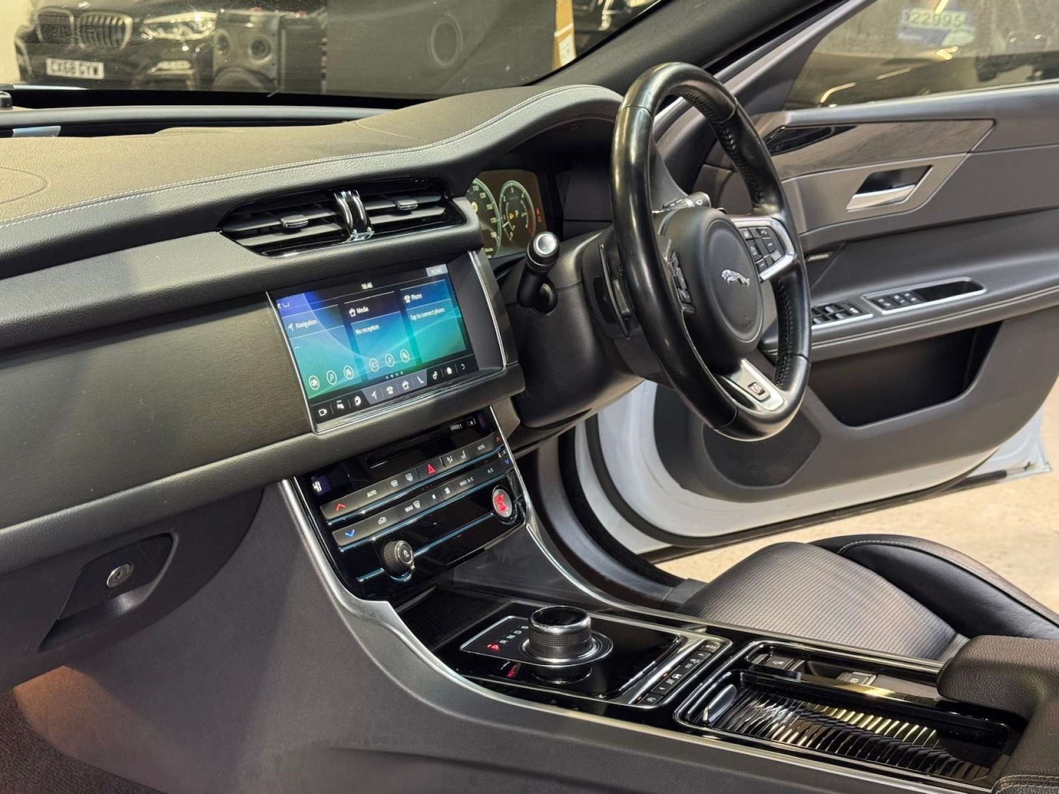 Used Jaguar XF 2016 for sale - 77022592: Photo 74