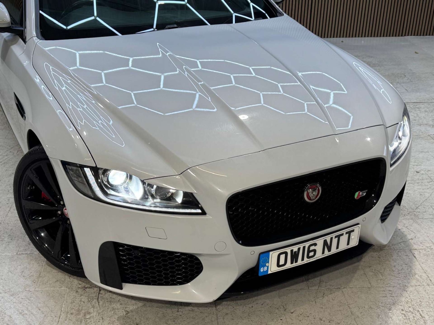 Used Jaguar XF 2016 for sale - 77022592: Photo 8