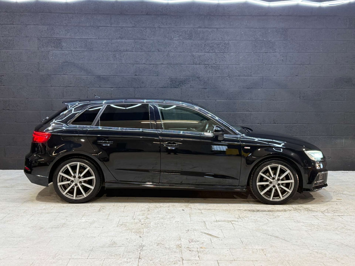 Used Audi A3 2018 for sale - 76277568: Photo 11