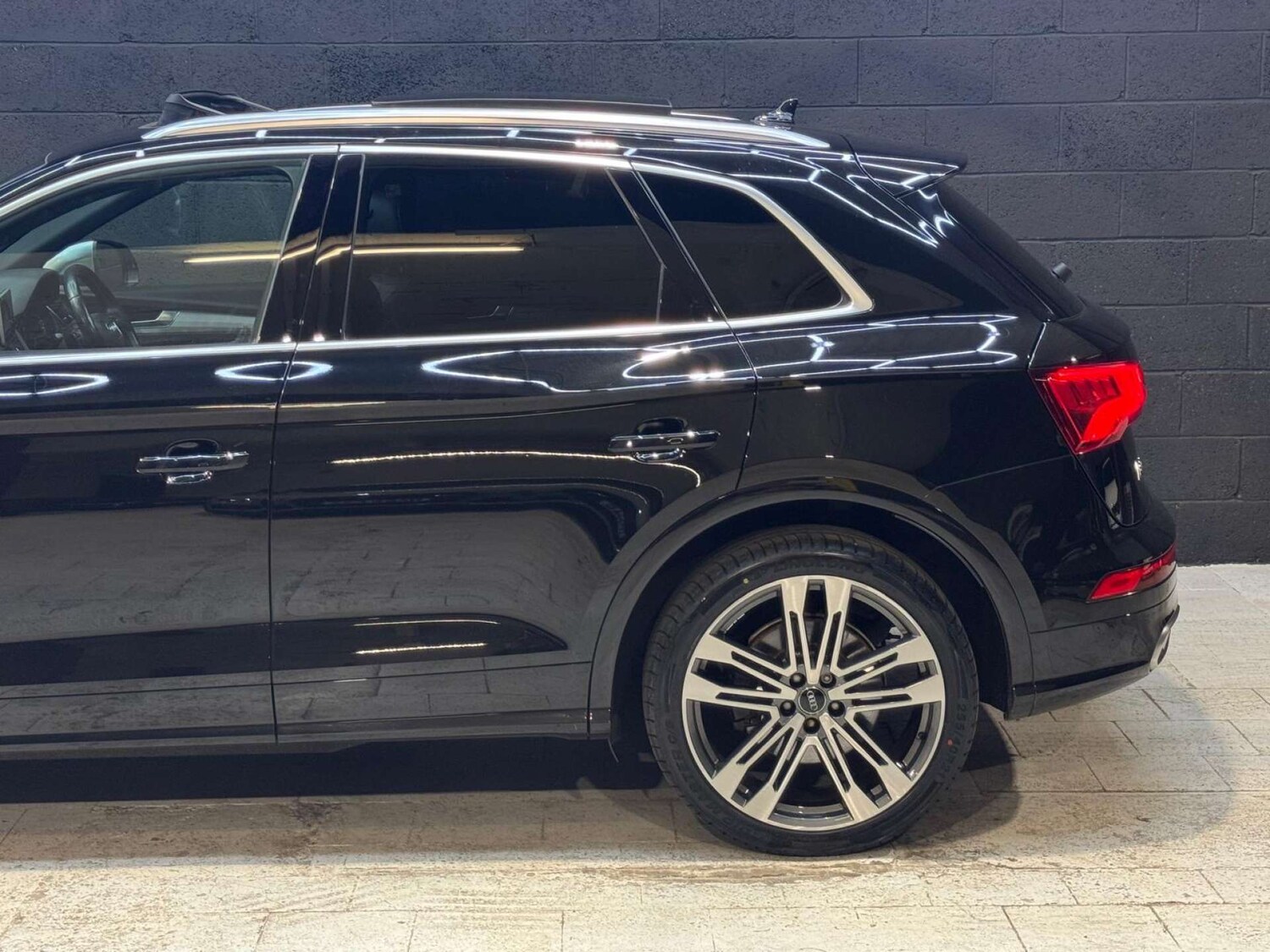 Used Audi Q5 2017 for sale - 76602169: Photo 31