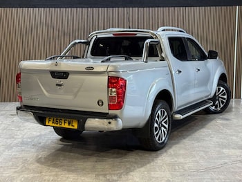 Used Nissan Navara 2017 for sale - 78827842: Photo